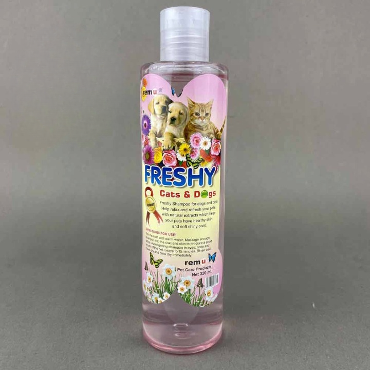 Remu - Freshy Dogs and Cat Shampoo - 320 ML